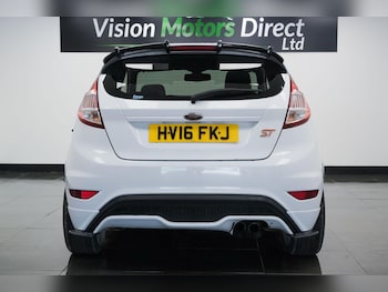 Used Ford Fiesta 2016 for sale - 75732401: Photo