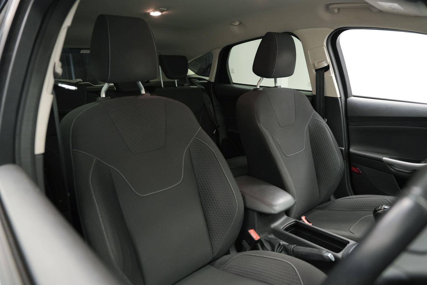 Used Ford Focus 2018 for sale - 76359945: Photo 9