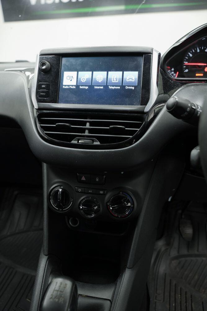 Used Peugeot 208 2015 for sale - 76388478: Photo 19