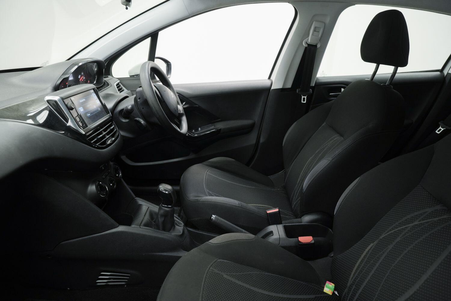 Used Peugeot 208 2015 for sale - 76388478: Photo 22