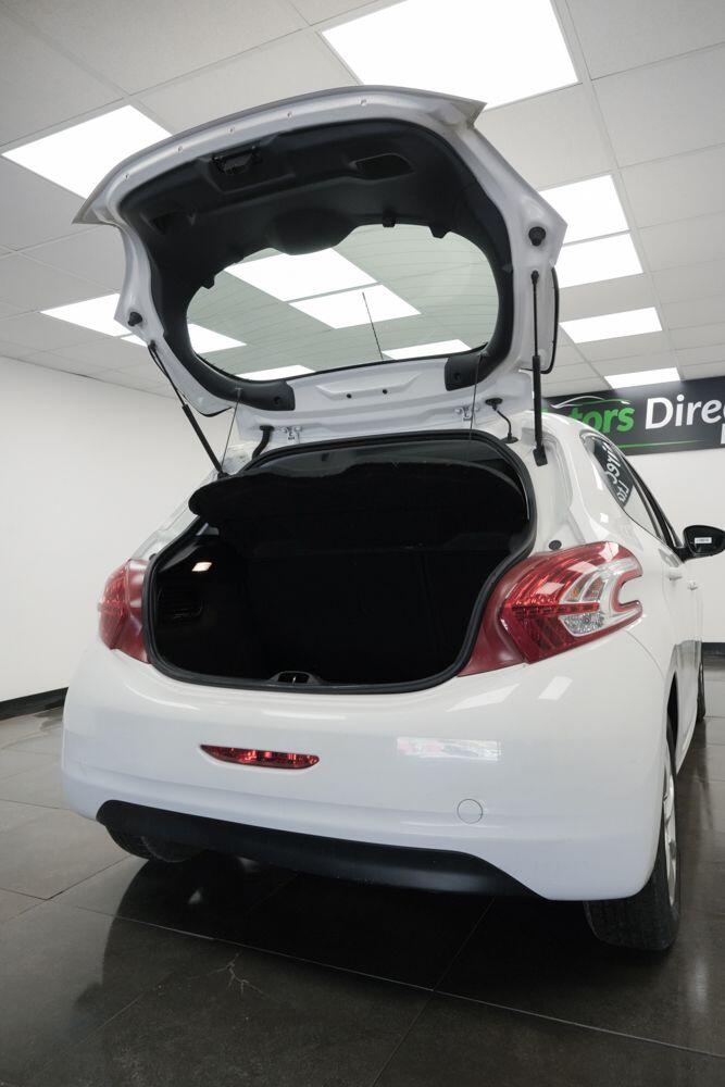 Used Peugeot 208 2015 for sale - 76388478: Photo 8