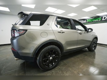 Used Land Rover Discovery Sport 2017 for sale - 78741940: Photo