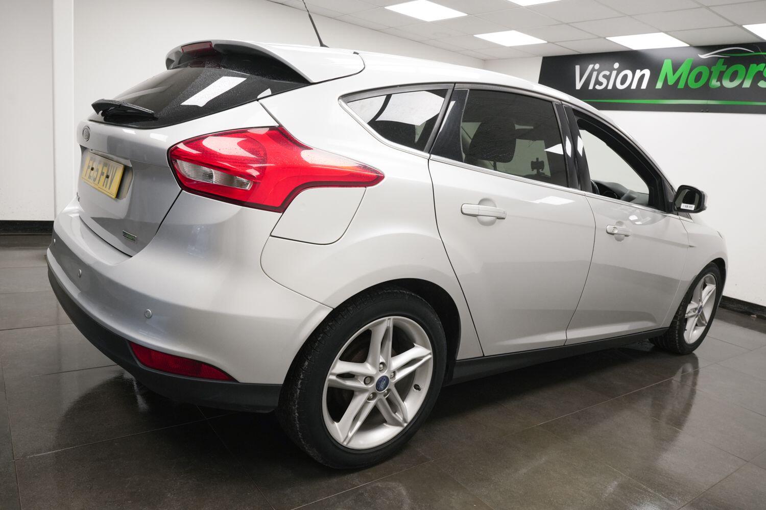Used Ford Focus 2015 for sale - 77737162: Photo 4