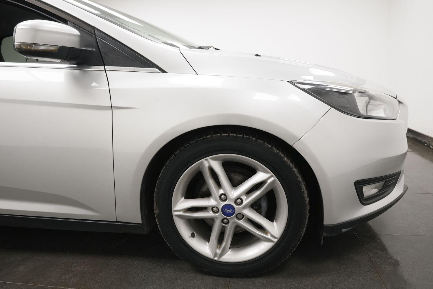 Used Ford Focus 2015 for sale - 77737162: Photo 5