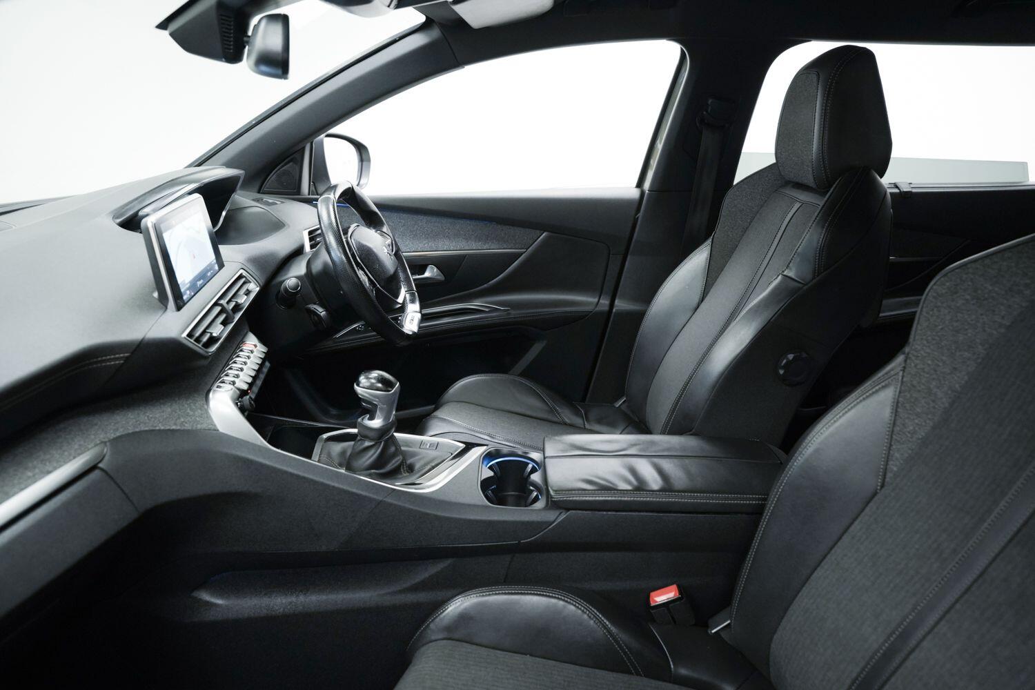 Used Peugeot 5008 2018 for sale - 77166710: Photo 30