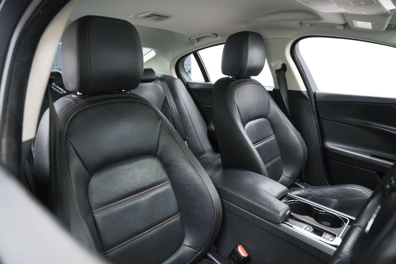 Used Jaguar XE for sale - 77237951: Photo 12