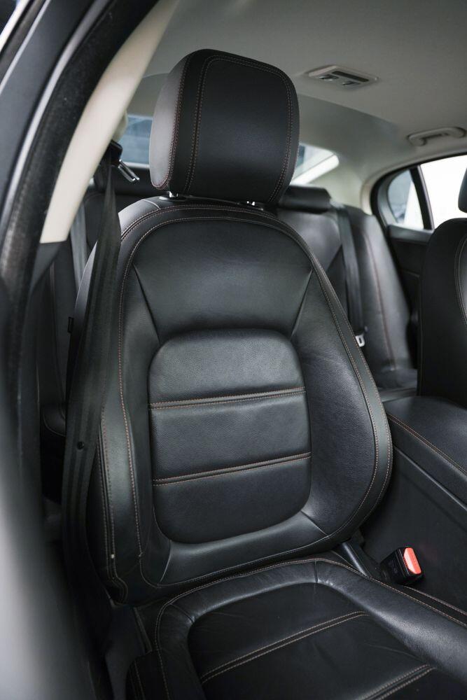 Used Jaguar XE for sale - 77237951: Photo 13