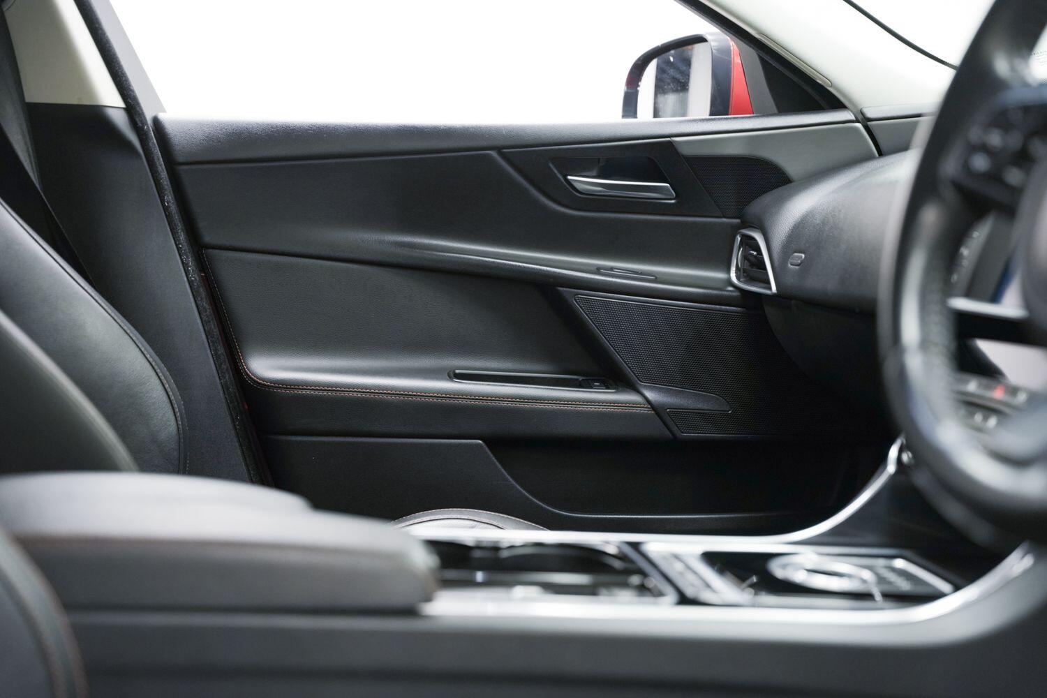 Used Jaguar XE for sale - 77237951: Photo 22