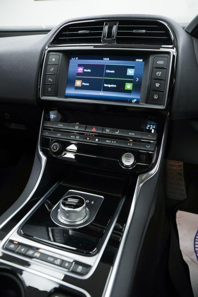 Used Jaguar XE for sale - 77237951: Photo 24