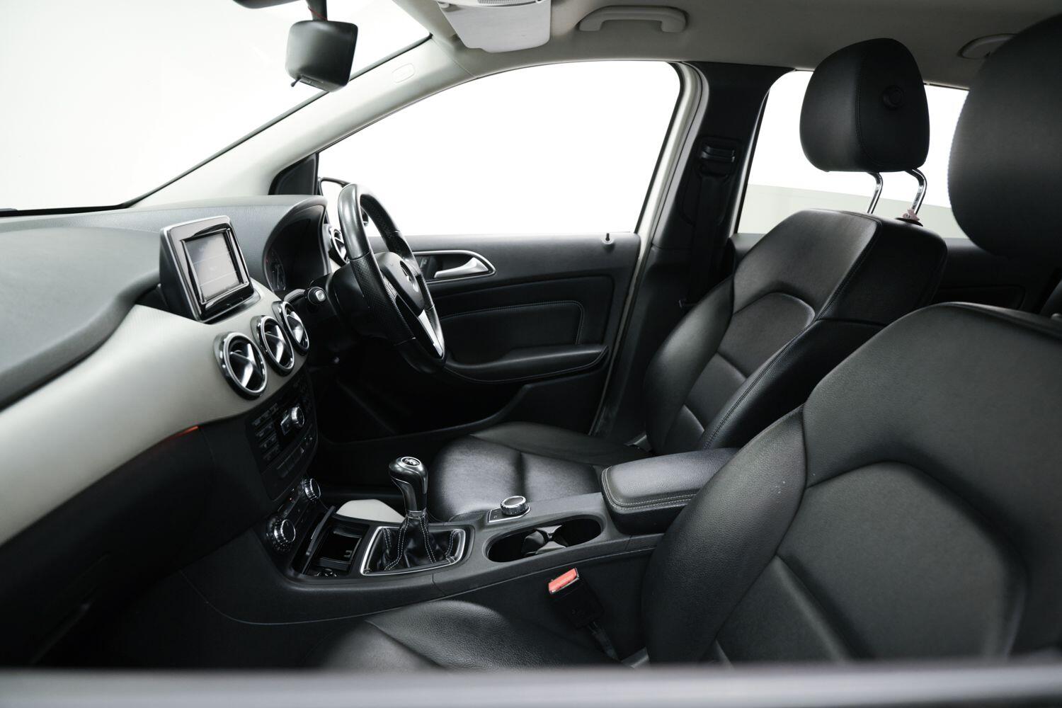 Used Mercedes-Benz B Class 2014 for sale - 76167271: Photo 28