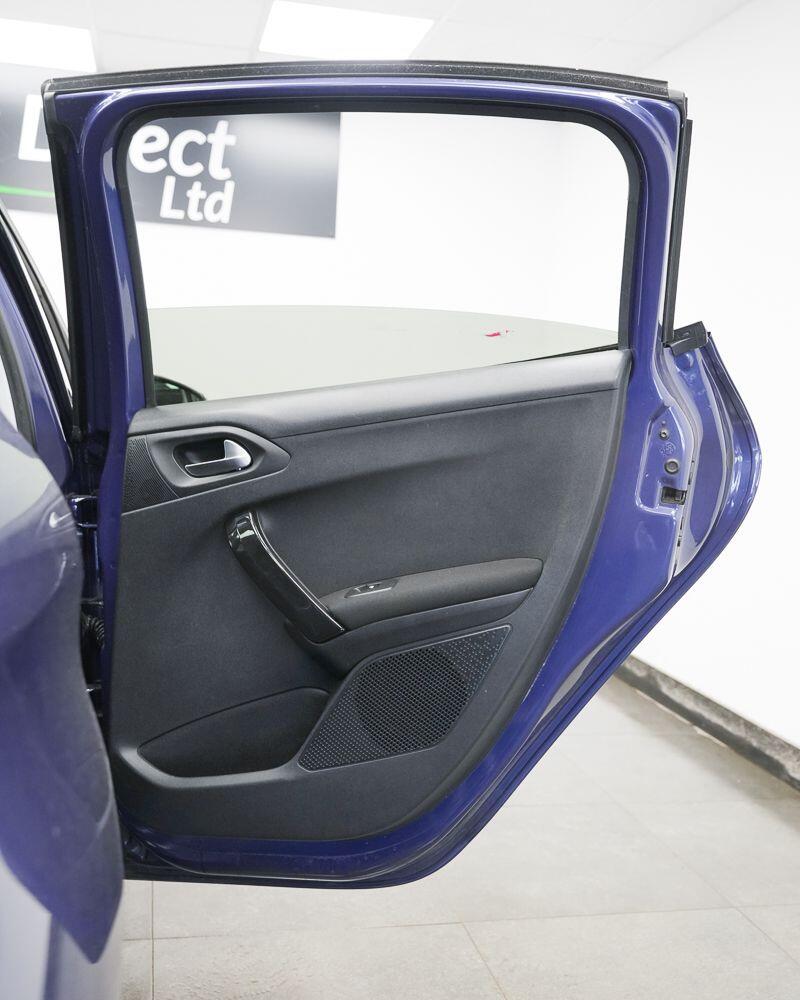 Used Peugeot 208 2017 for sale - 77898197: Photo 15