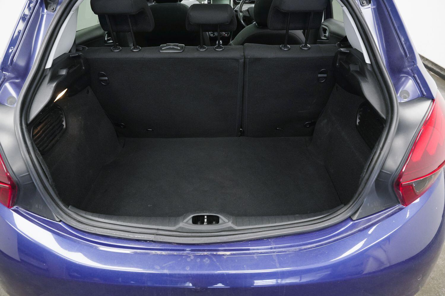 Used Peugeot 208 2017 for sale - 77898197: Photo 9