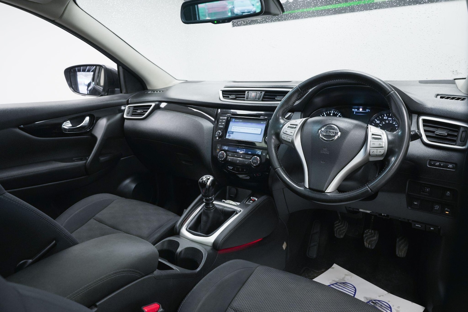 Used Nissan Qashqai 2015 for sale - 77768081: Photo 11