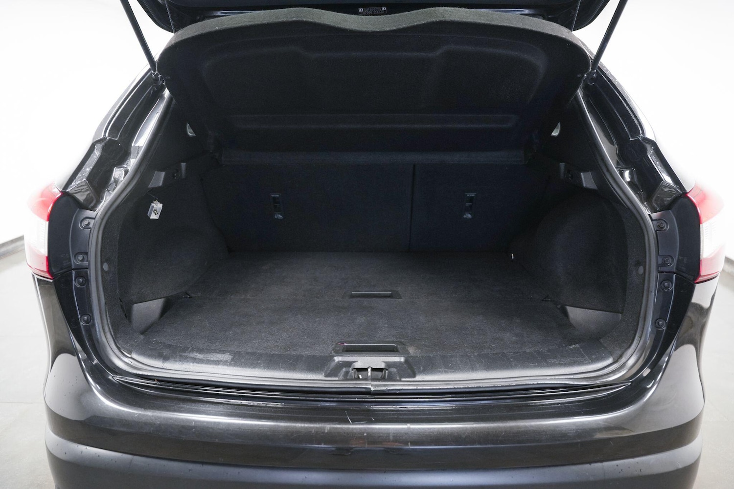 Used Nissan Qashqai 2015 for sale - 77768081: Photo 9