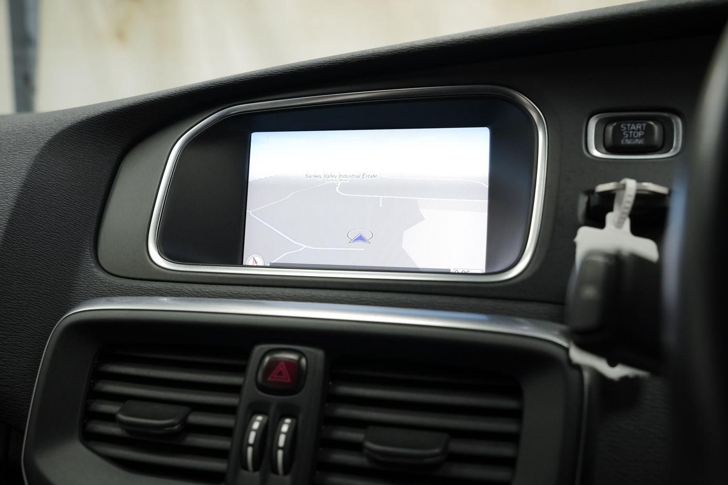 Used Volvo V40 2017 for sale - 76360787: Photo 21