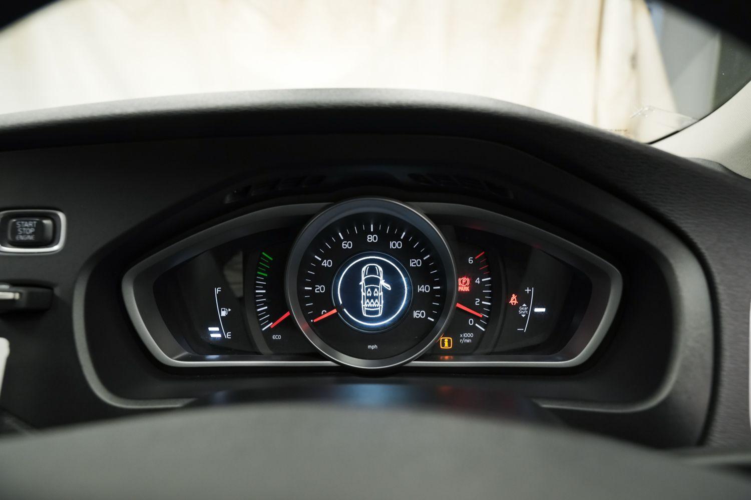 Used Volvo V40 2017 for sale - 76360787: Photo 23