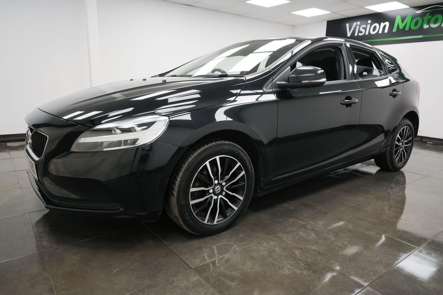 Used Volvo V40 2017 for sale - 76360787: Photo 6