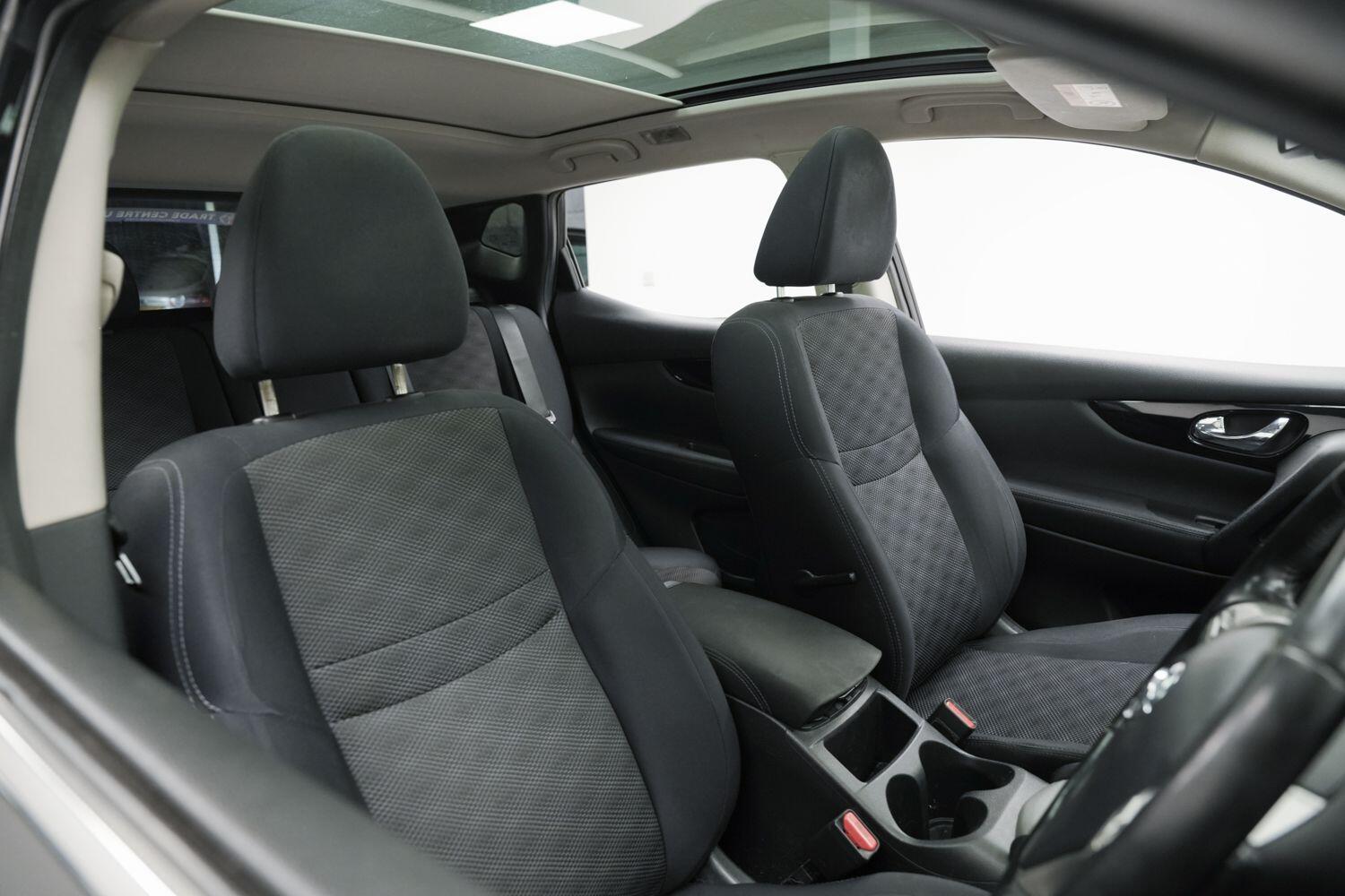 Used Nissan Qashqai 2014 for sale - 76388970: Photo 11