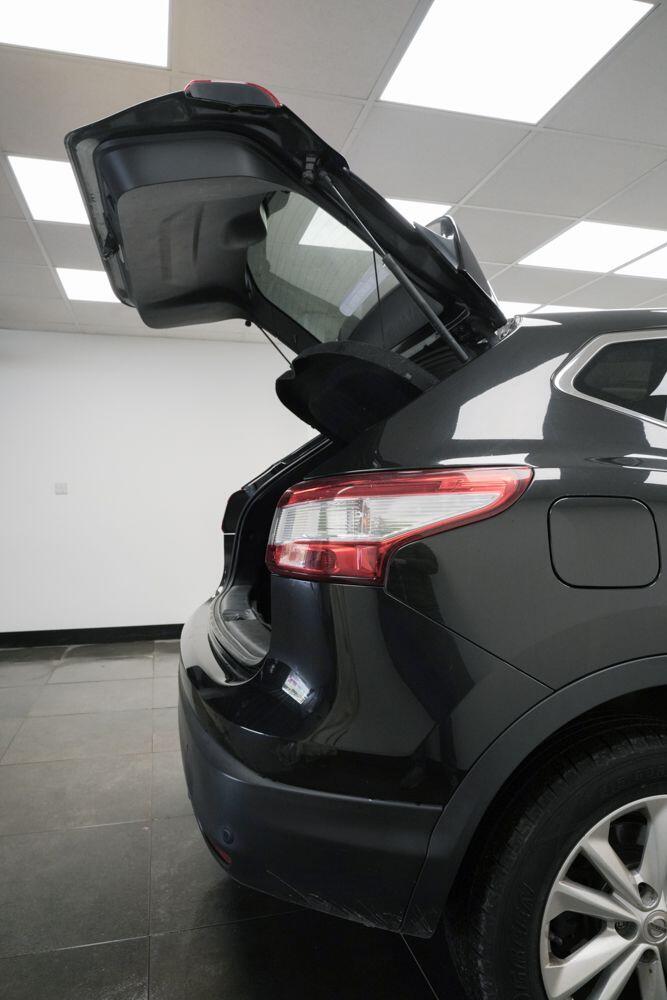 Used Nissan Qashqai 2014 for sale - 76388970: Photo 8