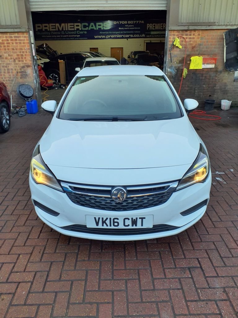 Used Vauxhall Astra 2016 for sale - 77080468: Photo 2