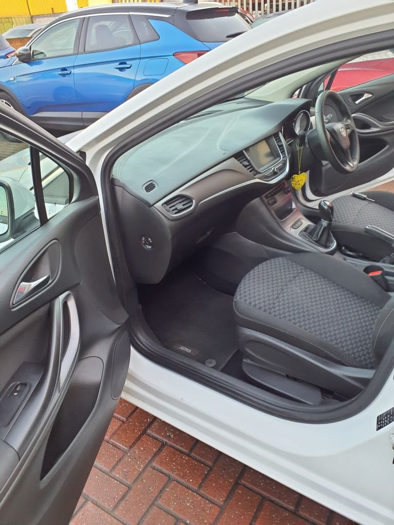 Used Vauxhall Astra 2016 for sale - 77080468: Photo 4