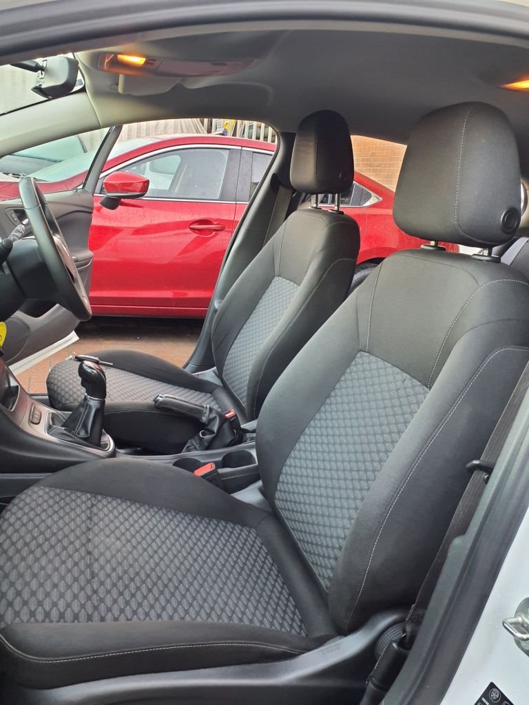 Used Vauxhall Astra 2016 for sale - 77080468: Photo 5