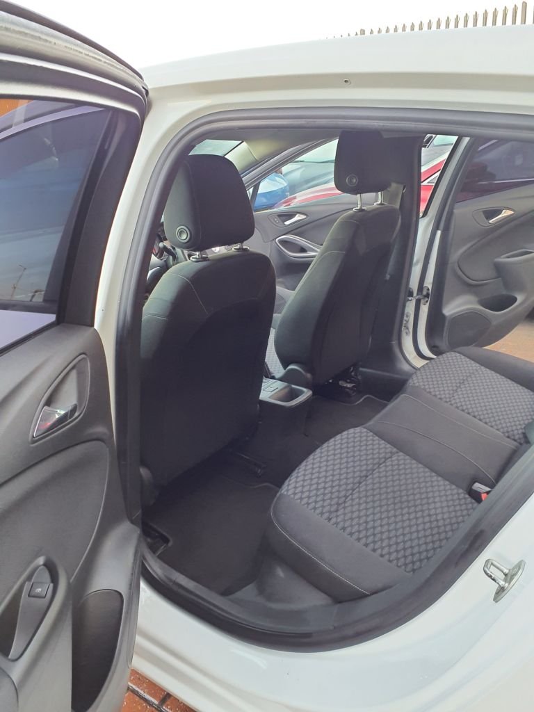 Used Vauxhall Astra 2016 for sale - 77080468: Photo 6