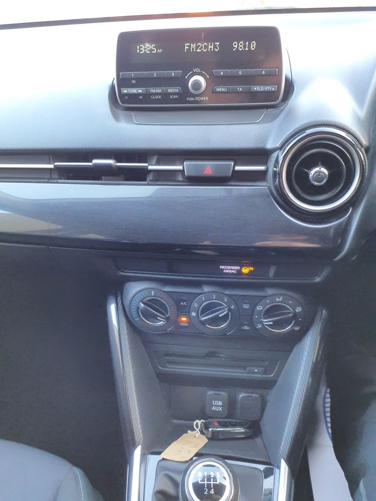 Used Mazda Mazda2 2016 for sale - 77038486: Photo 13