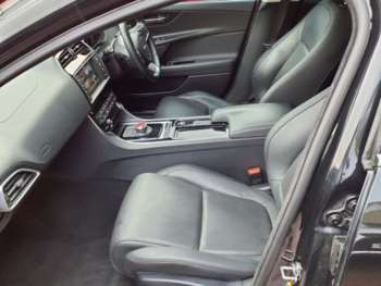 Used Jaguar XE 2017 for sale - 73596229: Photo