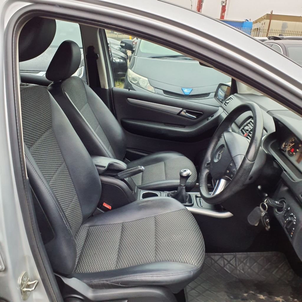 Used Mercedes-Benz B Class 2011 for sale - 76173216: Photo 11