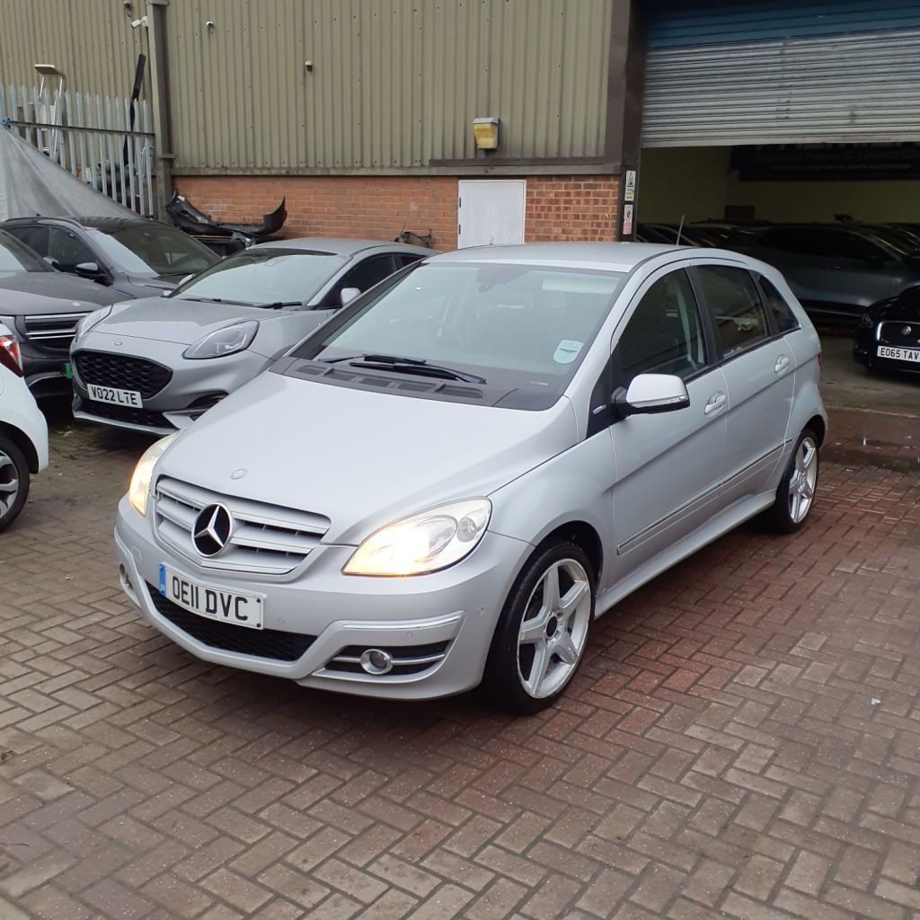 Used Mercedes-Benz B Class 2011 for sale - 76173216: Photo 3
