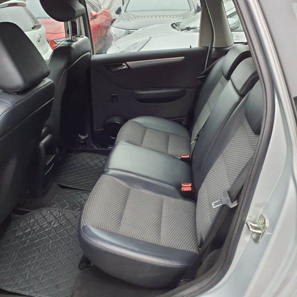 Used Mercedes-Benz B Class 2011 for sale - 76173216: Photo 5