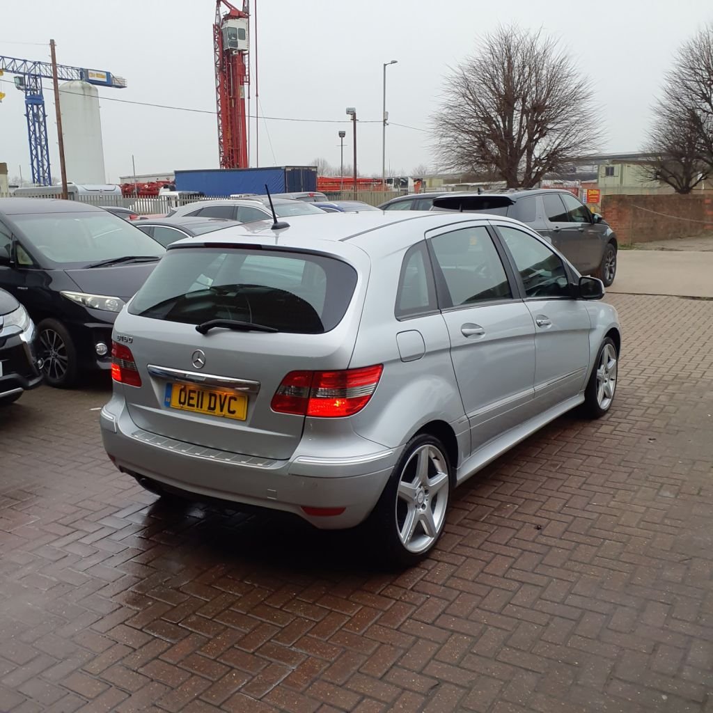 Used Mercedes-Benz B Class 2011 for sale - 76173216: Photo 9