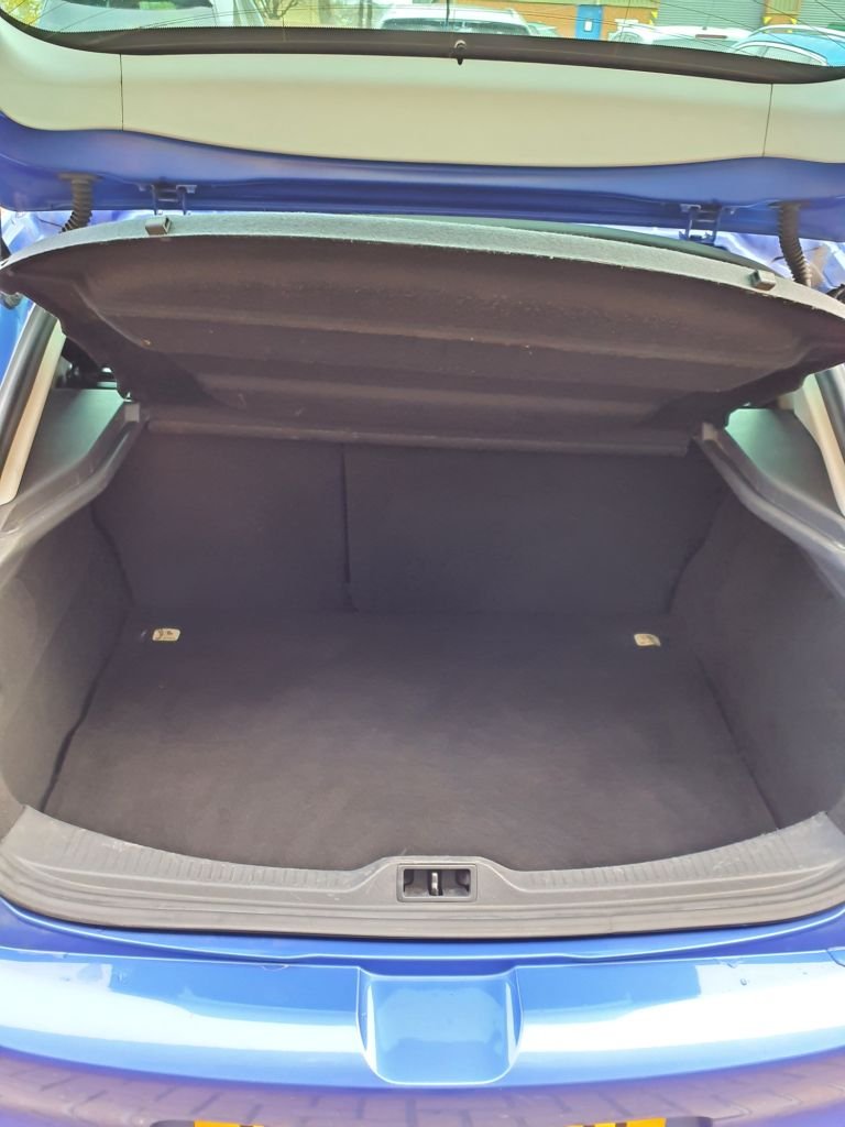 Used Renault Megane 2015 for sale - 76784054: Photo 8