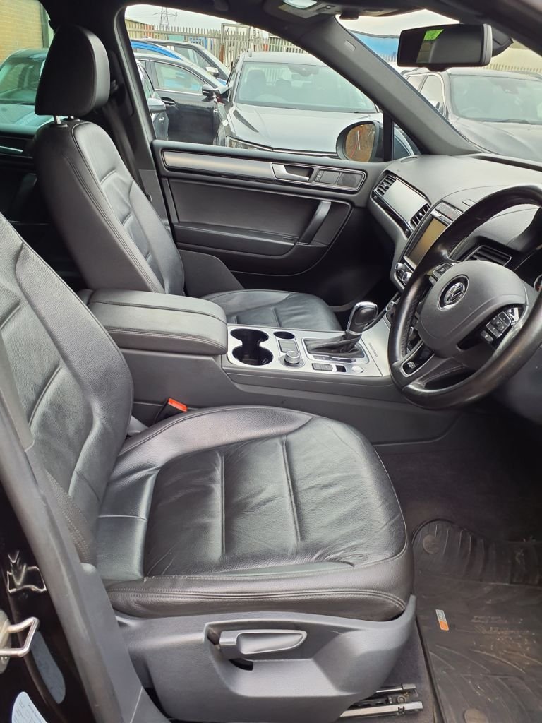 Used Volkswagen Touareg 2015 for sale - 76163549: Photo 11