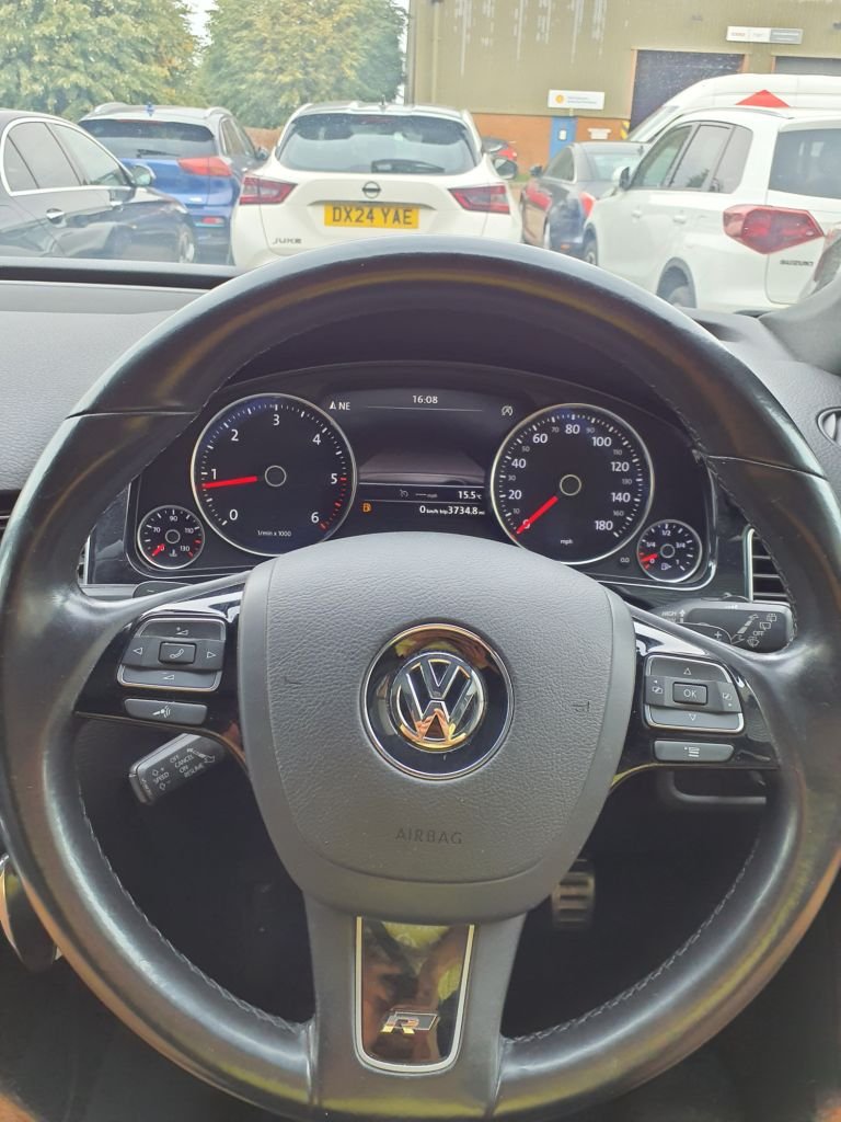Used Volkswagen Touareg 2015 for sale - 76163549: Photo 12