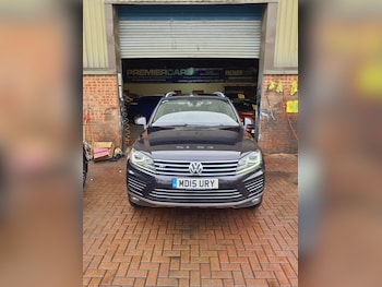 Used Volkswagen Touareg 2015 for sale - 76163549: Photo