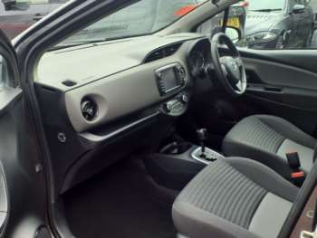 Used Toyota Yaris 2018 for sale - 74449022: Photo
