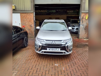 Used Mitsubishi Outlander 2019 for sale - 75619197: Photo