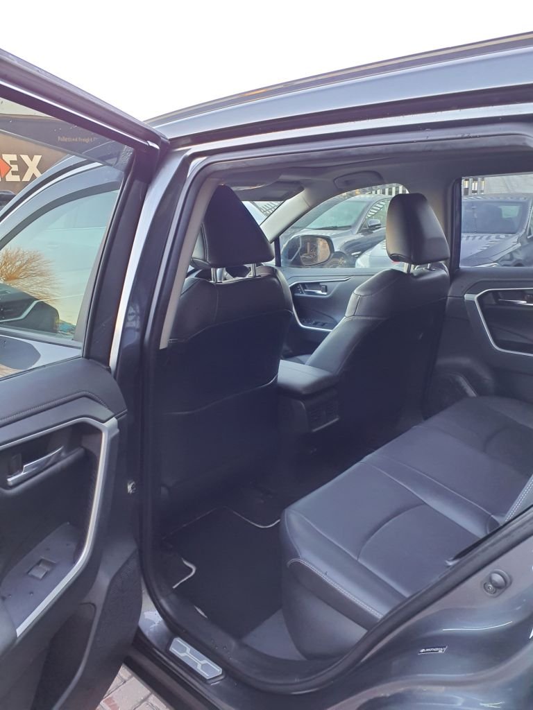 Used Toyota RAV4 2021 for sale - 77027500: Photo 6