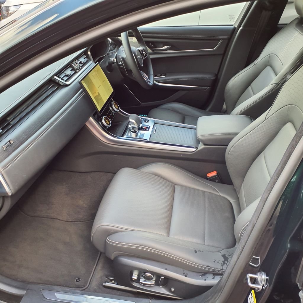 Used Jaguar XF 2023 for sale - 77056271: Photo 4