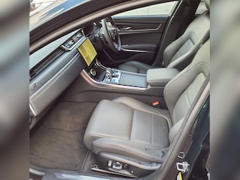 Used Jaguar XF 2023 for sale - 77056271: Photo