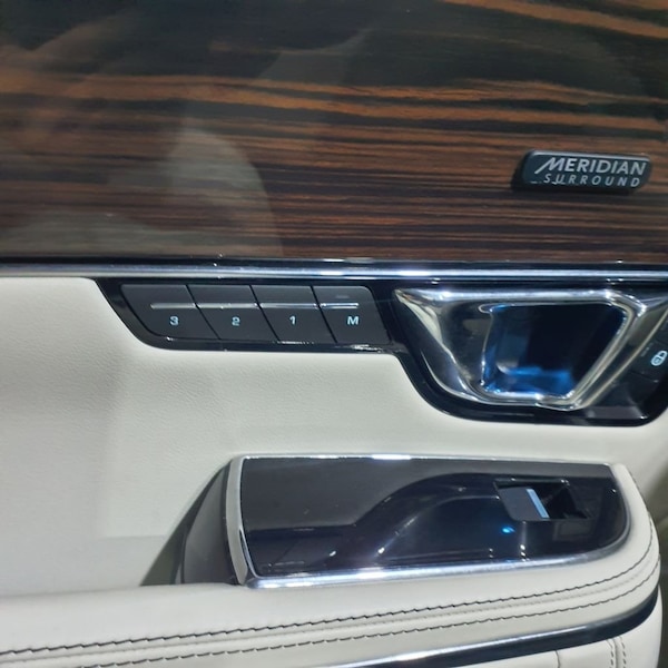Used Jaguar XJ 2017 for sale - 72989699: Photo 19