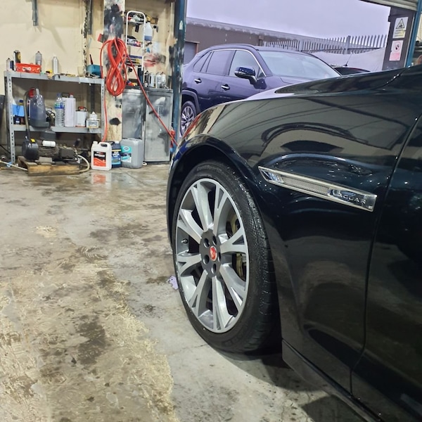 Used Jaguar XJ 2017 for sale - 72989699: Photo 23