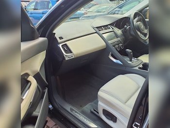 Used Jaguar E-Pace 2020 for sale - 75488153: Photo