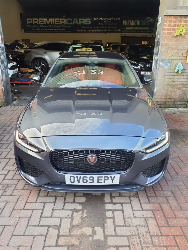 Used Jaguar XE 2019 for sale - 76923706: Photo 2