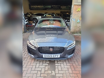 Used Jaguar XE 2019 for sale - 76923706: Photo