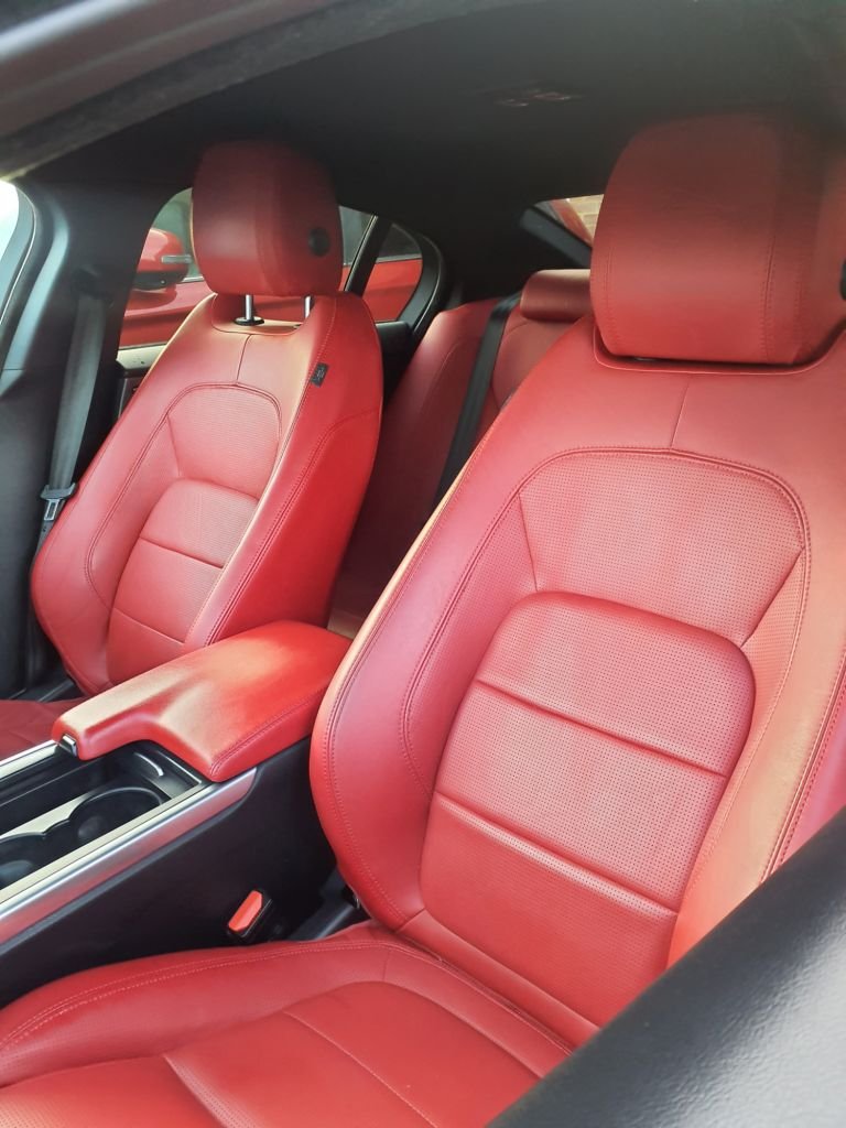 Used Jaguar XE 2019 for sale - 76923706: Photo 4