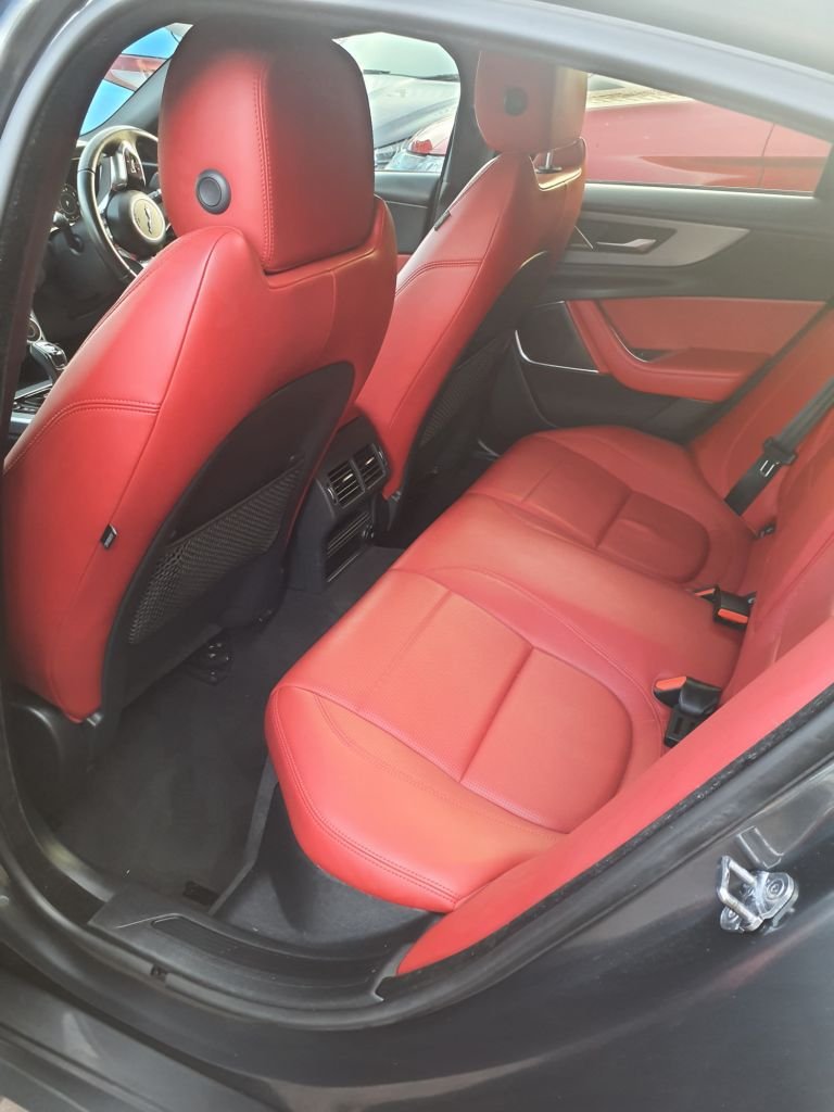 Used Jaguar XE 2019 for sale - 76923706: Photo 6