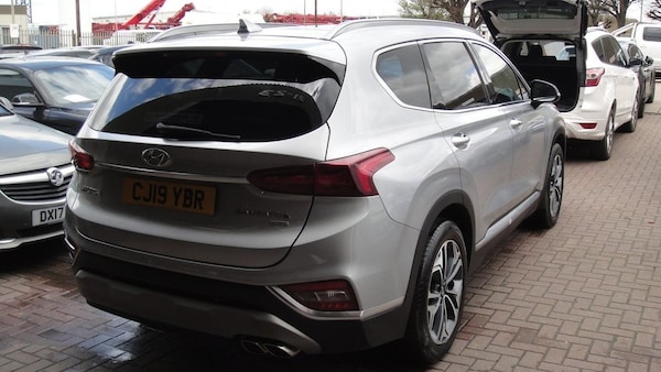 Used Hyundai Santa Fe 2019 for sale - 67028940: Photo 10